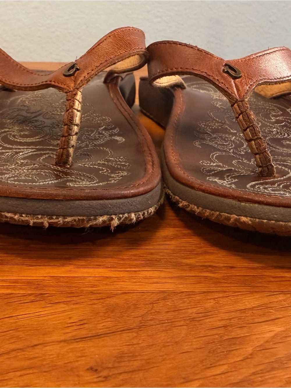 Paniolo by OLUKAI Woman’s Premium Brown Leather Sandals with Embossed Footbed - Picture 3 of 11